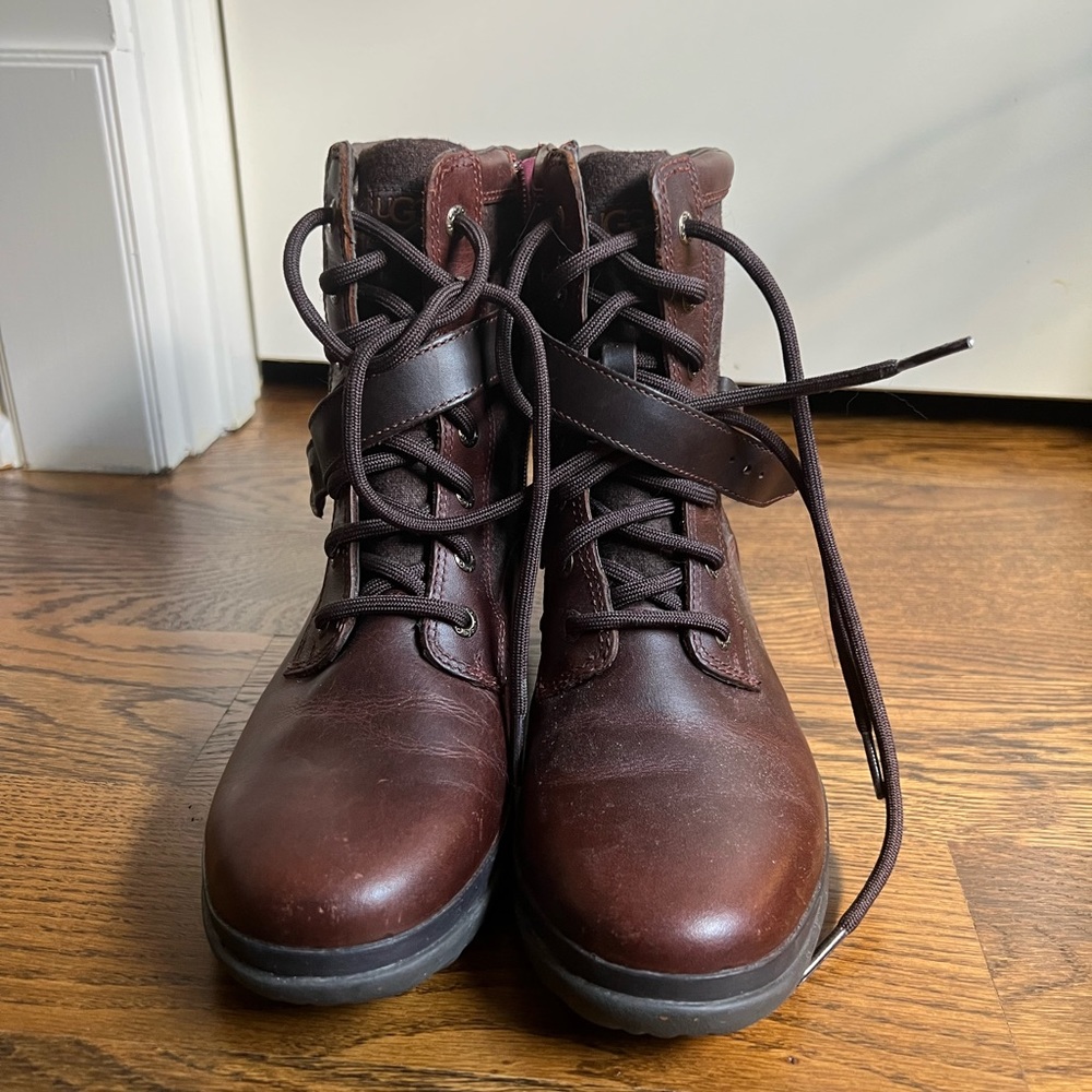 Size 7 Wool-Lined Ugg Boots